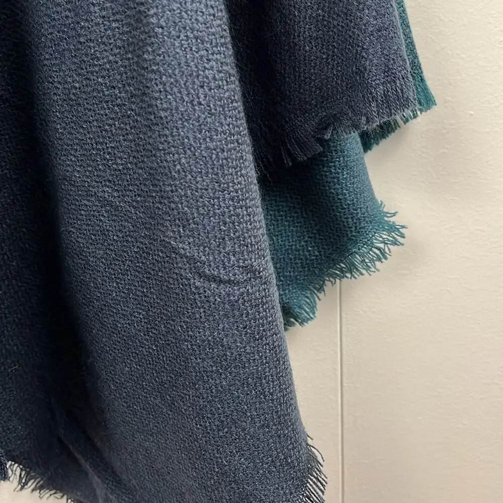 Tahari Poncho Ribbed Turtleneck Blue Fringed